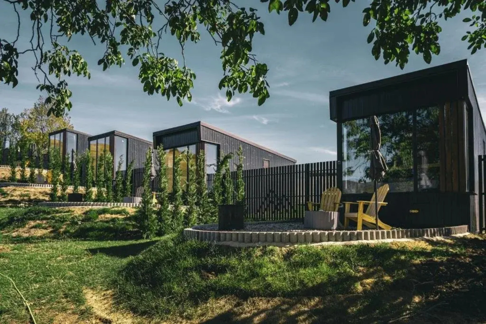 . Moon VALLEY Casute tip camping