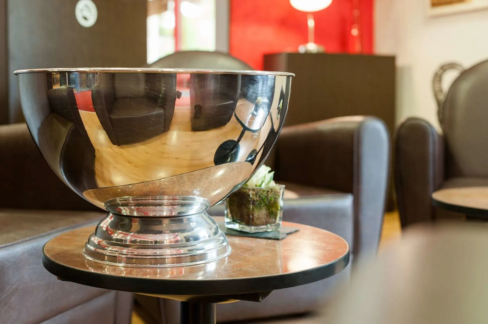 The Originals City, Hôtel Éden