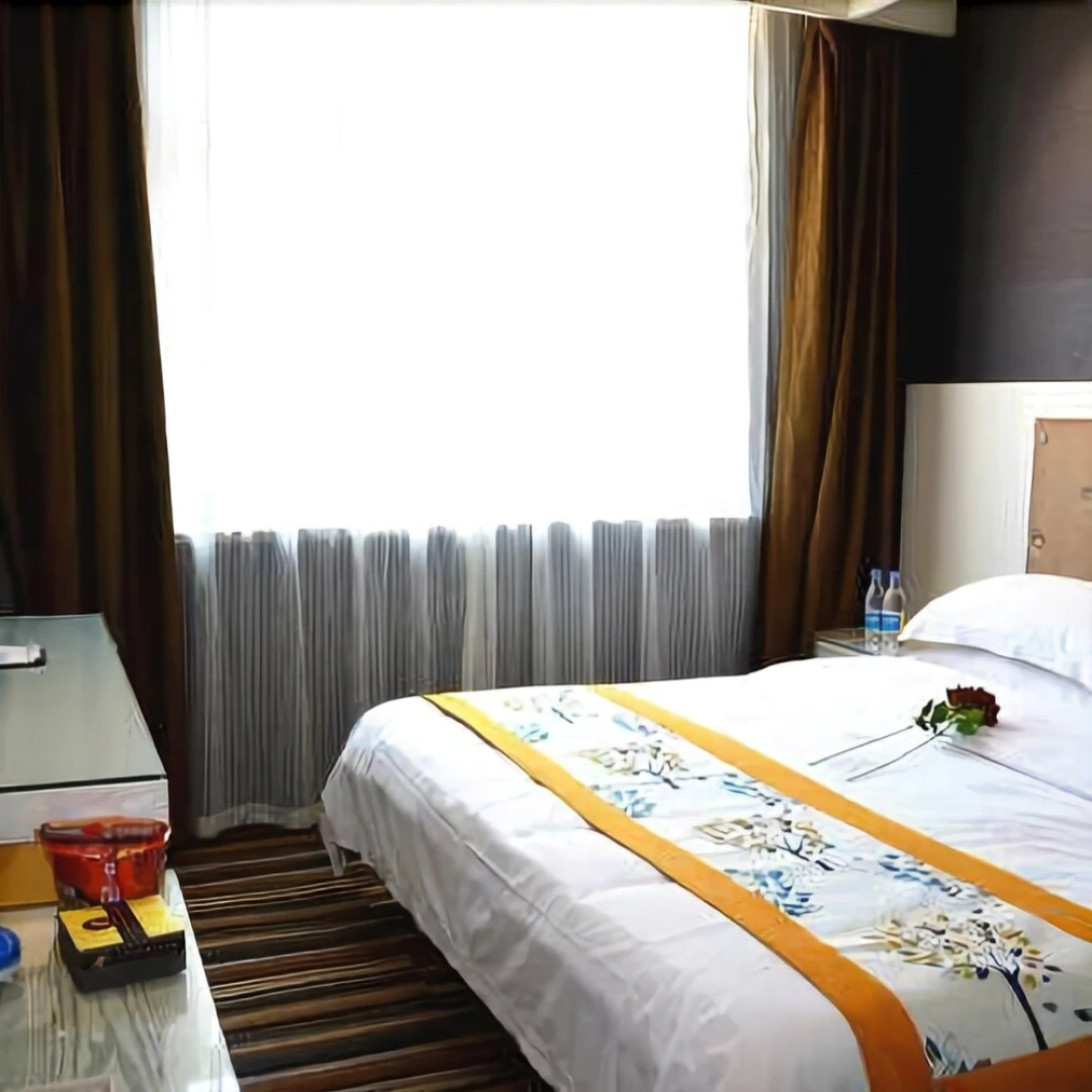 Zhongwei Huanghe Hotel