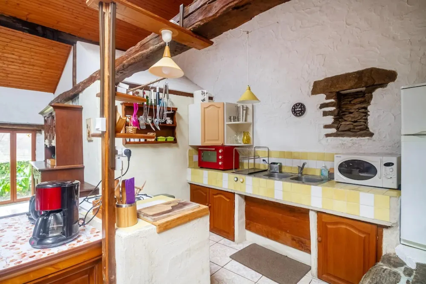 House With 8 Bedrooms in Saint-hilaire-peyroux, With Enclosed Garden a
