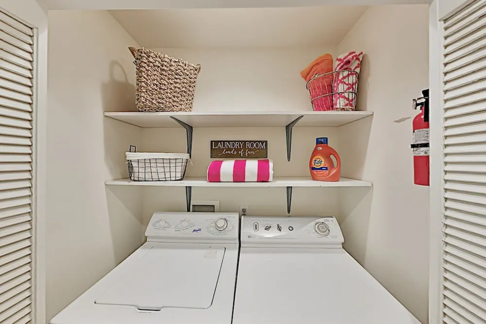 Bearfoot Lodge - Lake-view Escape W/ Private Decks 4 Bedroom Home