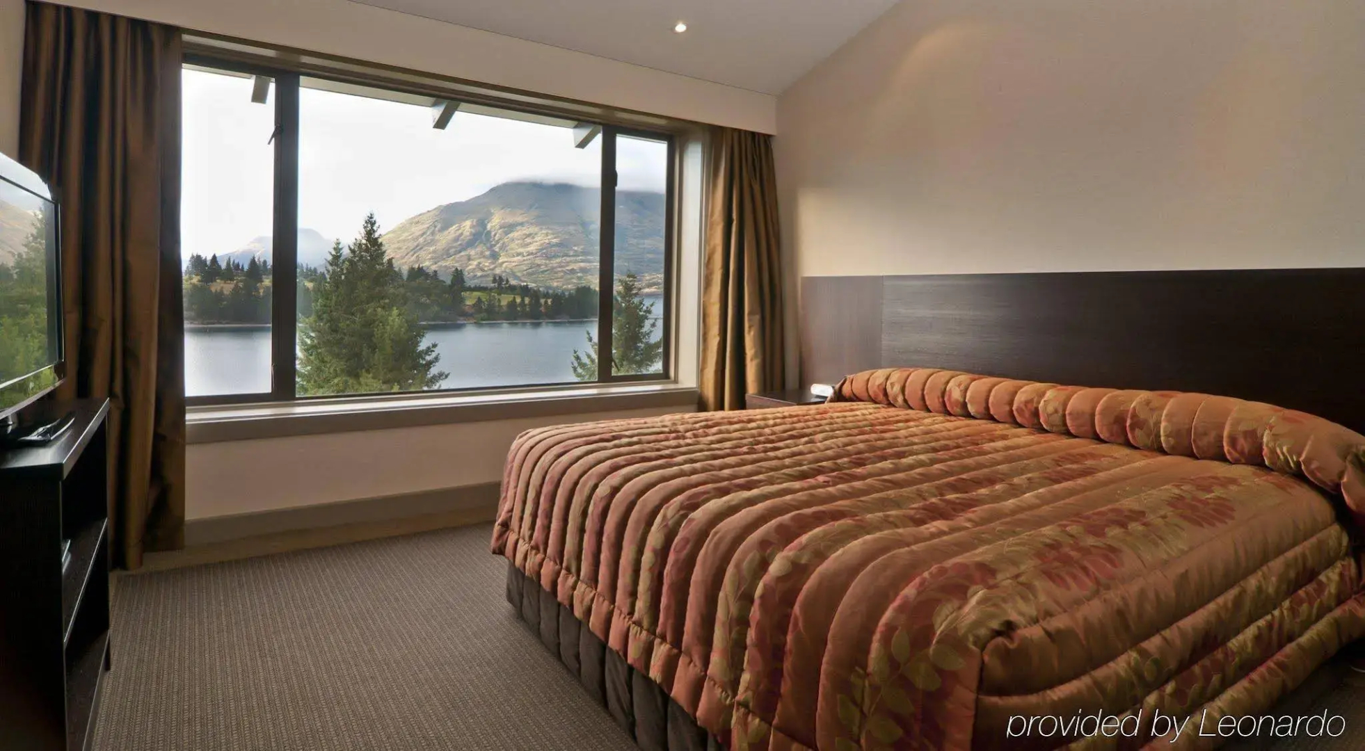Copthorne Hotel and Resort Queenstown Lakefront