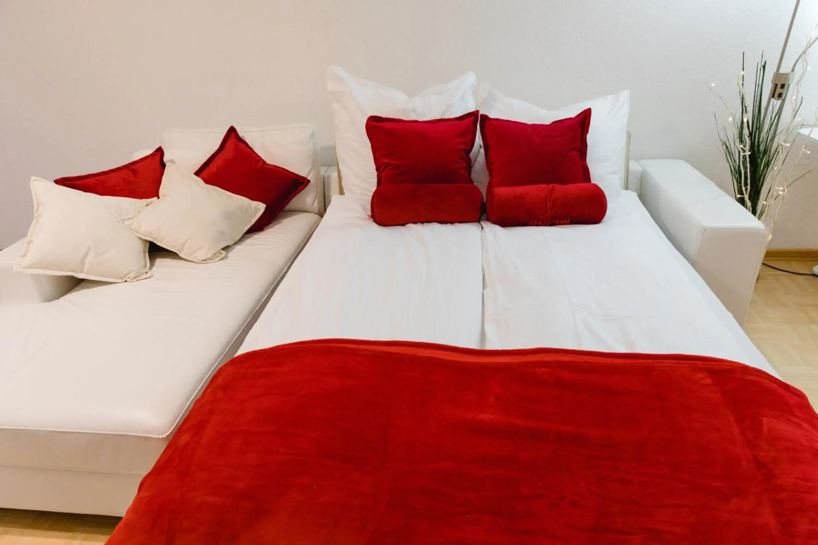 Luxury flat between Cologne and Bonn, shuttle from/to airport, trade fair, train station and Phantasy Land Bruhl