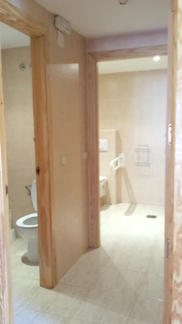 House With 9 Bedrooms in Navaluenga, With Wonderful Lake View and Encl