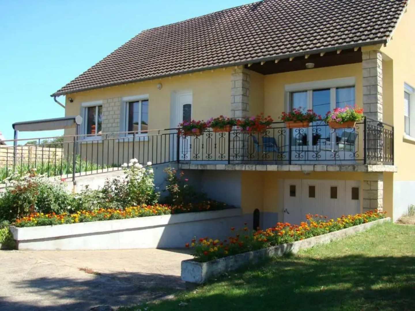 Gîte Dhuizon, 4 pièces, 6 personnes - FR-1-491-204