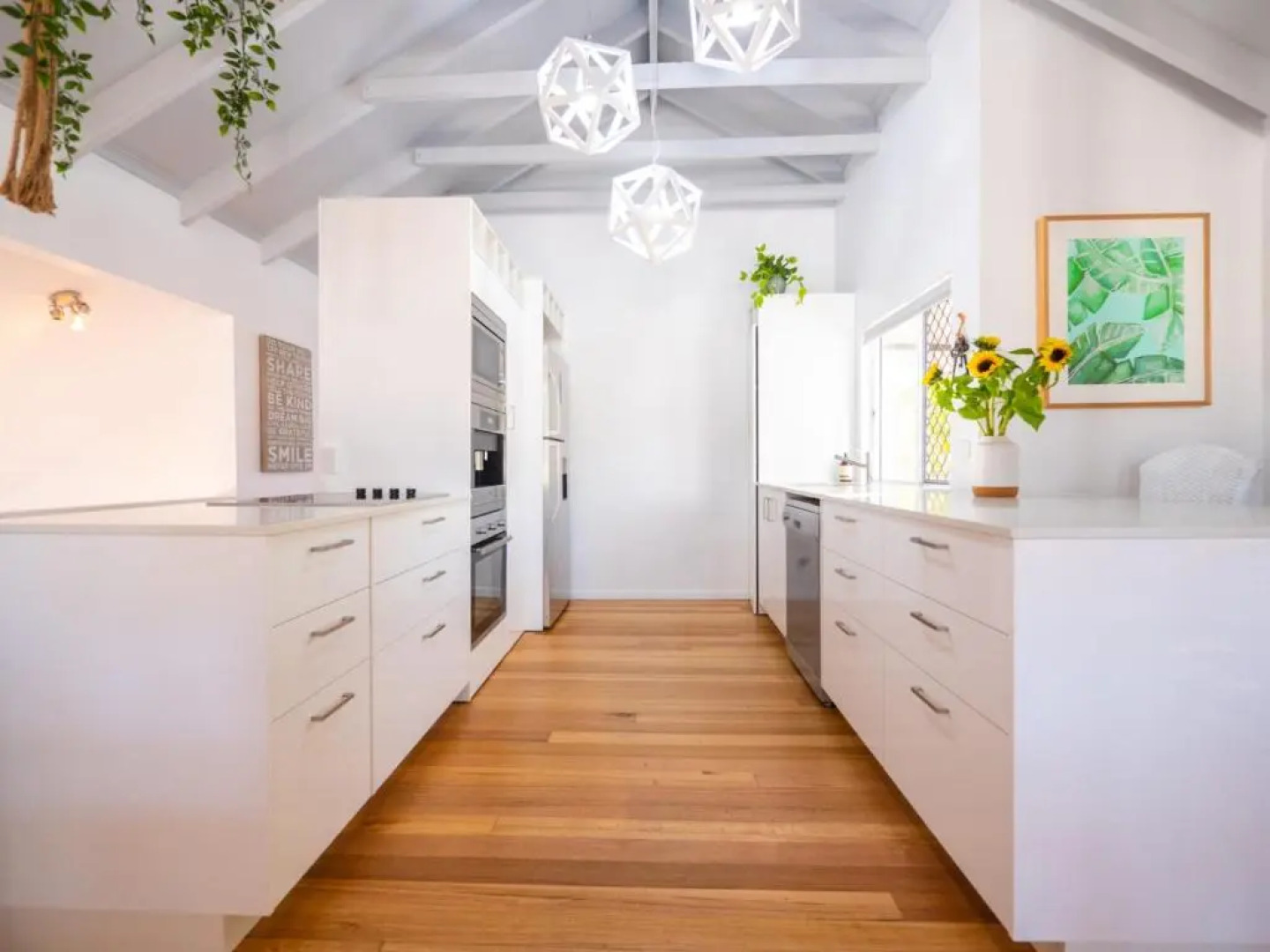 Hume Street 22, Golden Beach