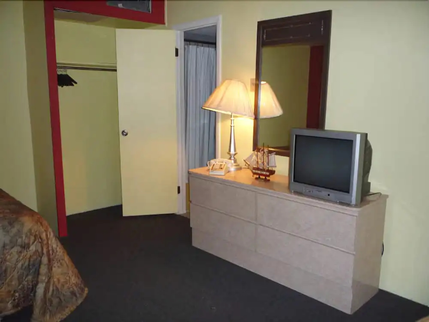 Carideon Motel