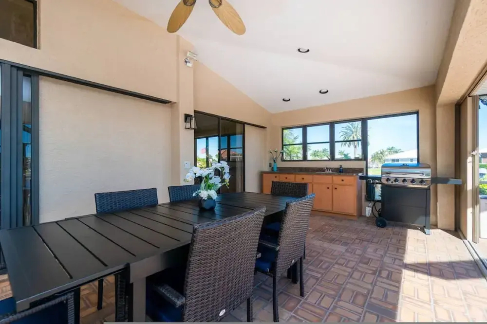 Waterfront Villa With Heated Pool Spa