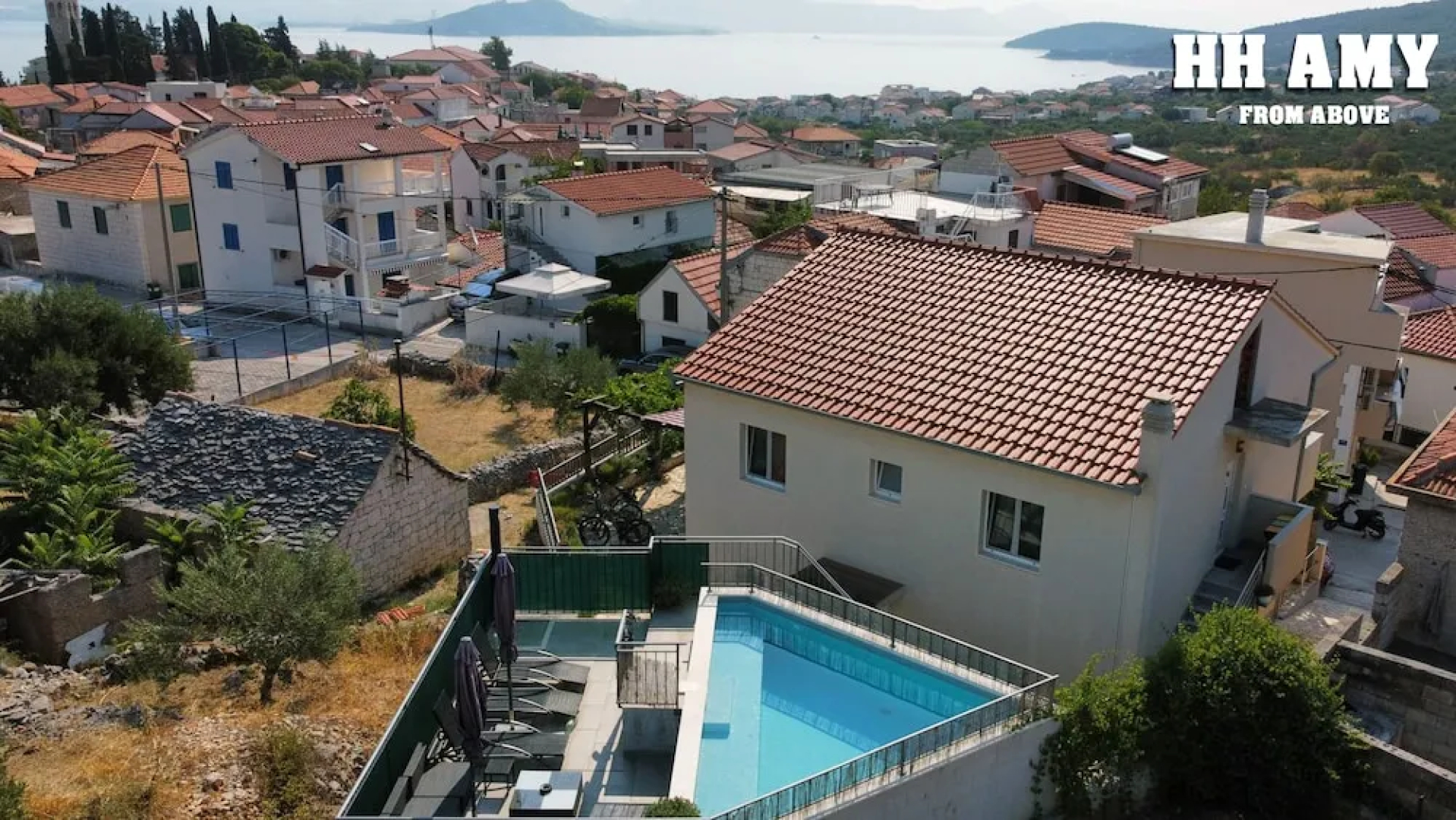 Holiday Home Amy 4 Star Accommodation for the Price of 3
