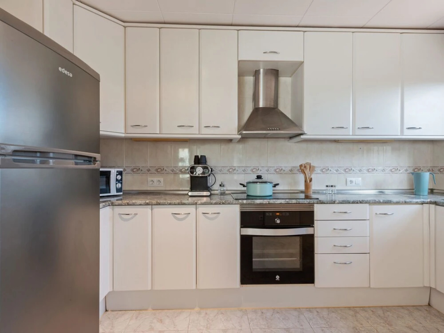 Cosy Holiday Home in Sant Pere Pescador With Private Swimming Pool