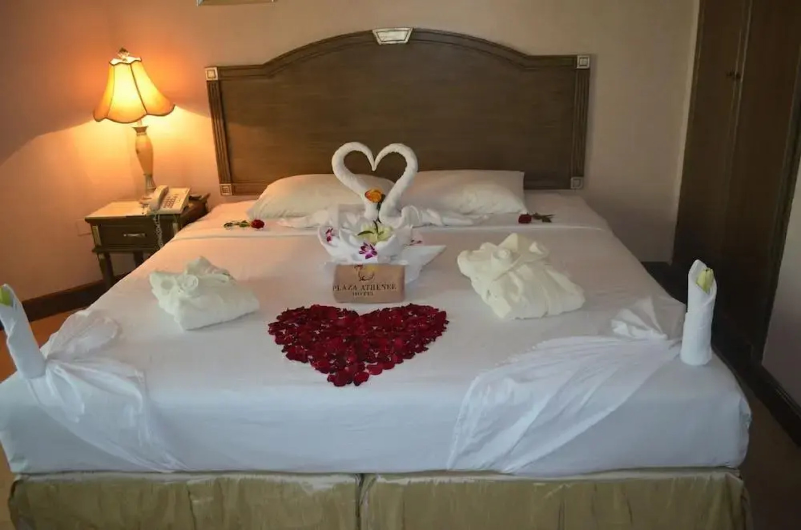 Plaza Athenee Hotel Kuwait