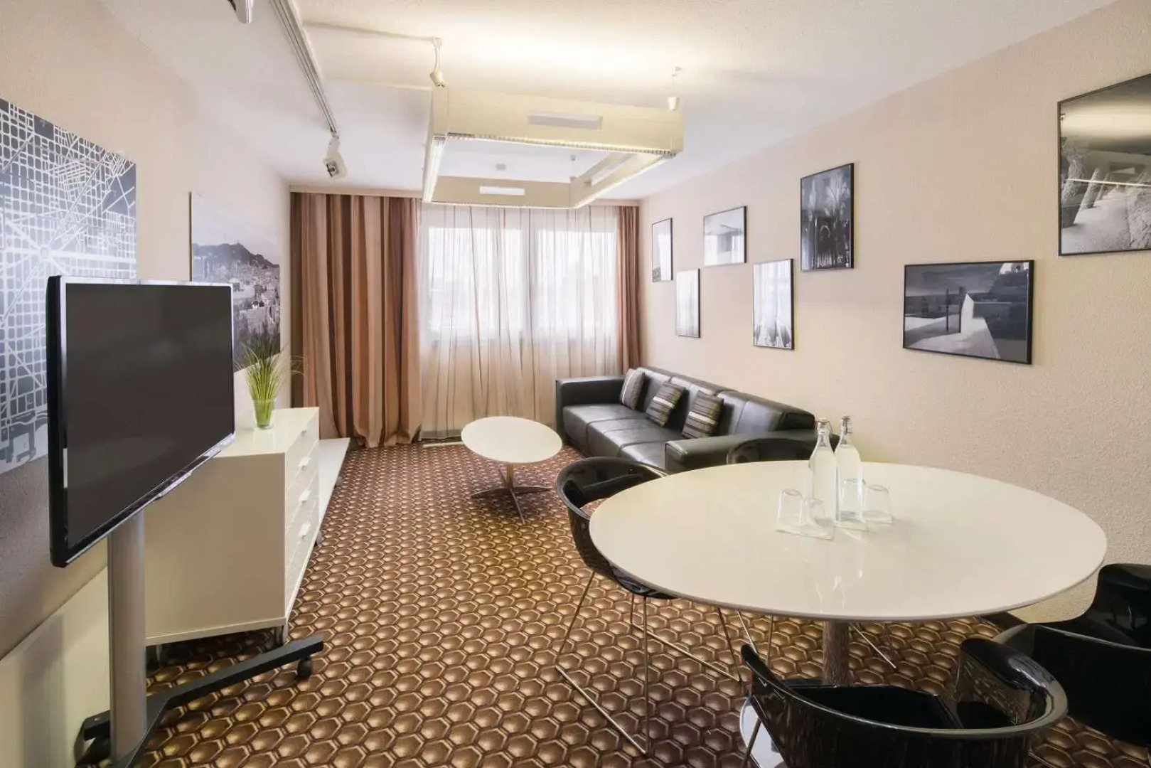 Ramada Vienna South
