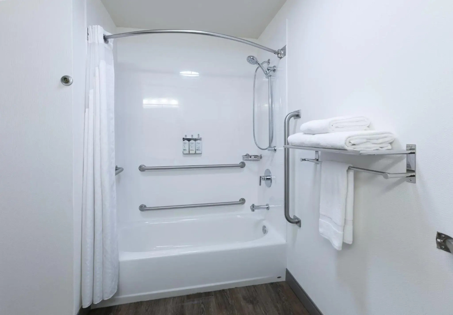 Holiday Inn Express & Suites Miami Airport East by IHG