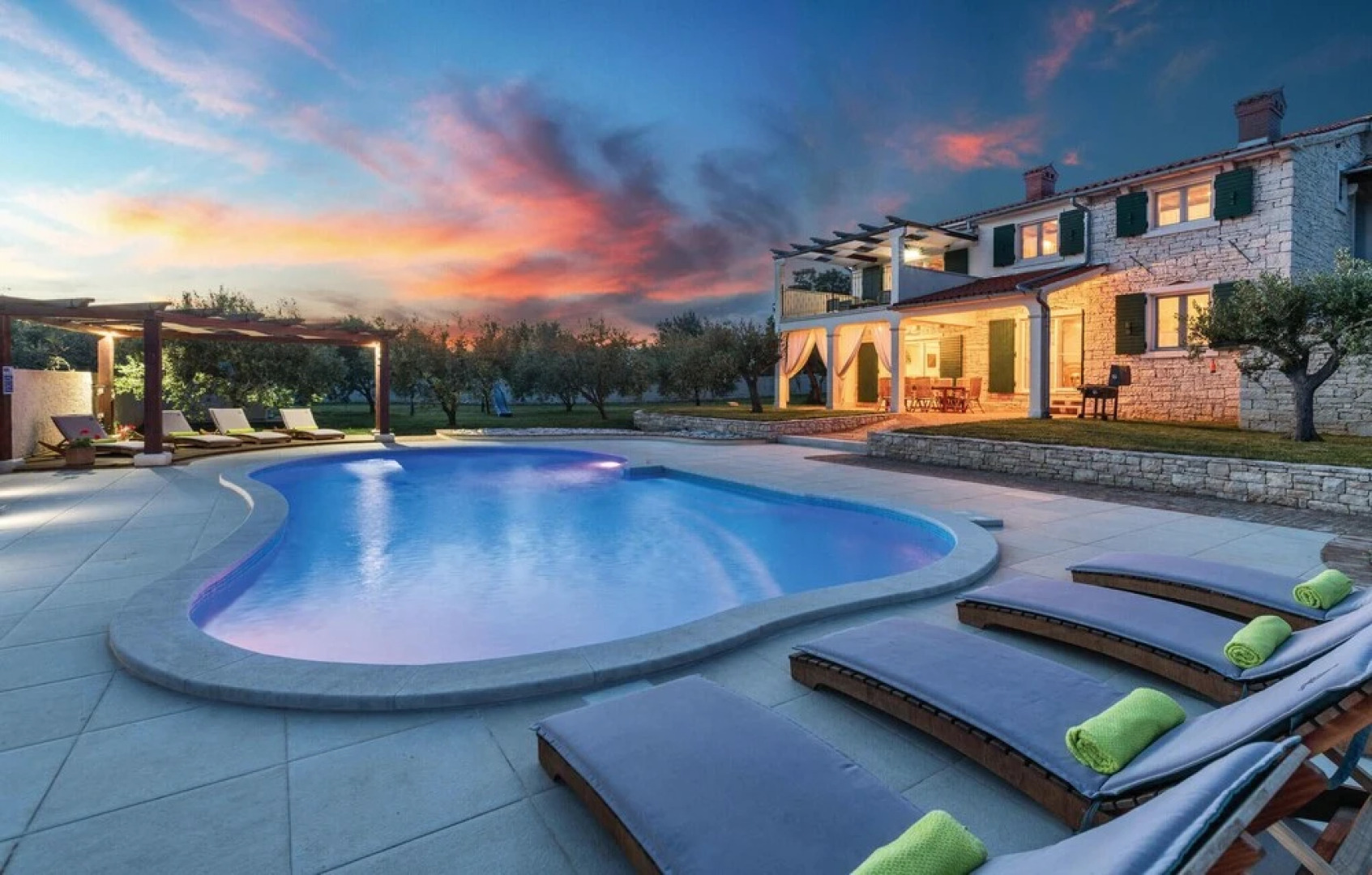 Stunning Home in Krnica With Wifi and 4 Bedrooms