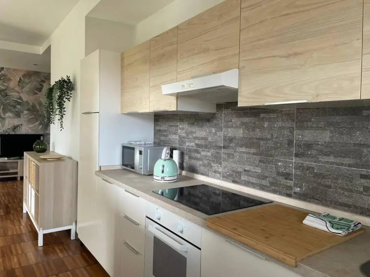 MY HUMBLE HOUSE: appartamento con vista lago e giardino uso esclusivo