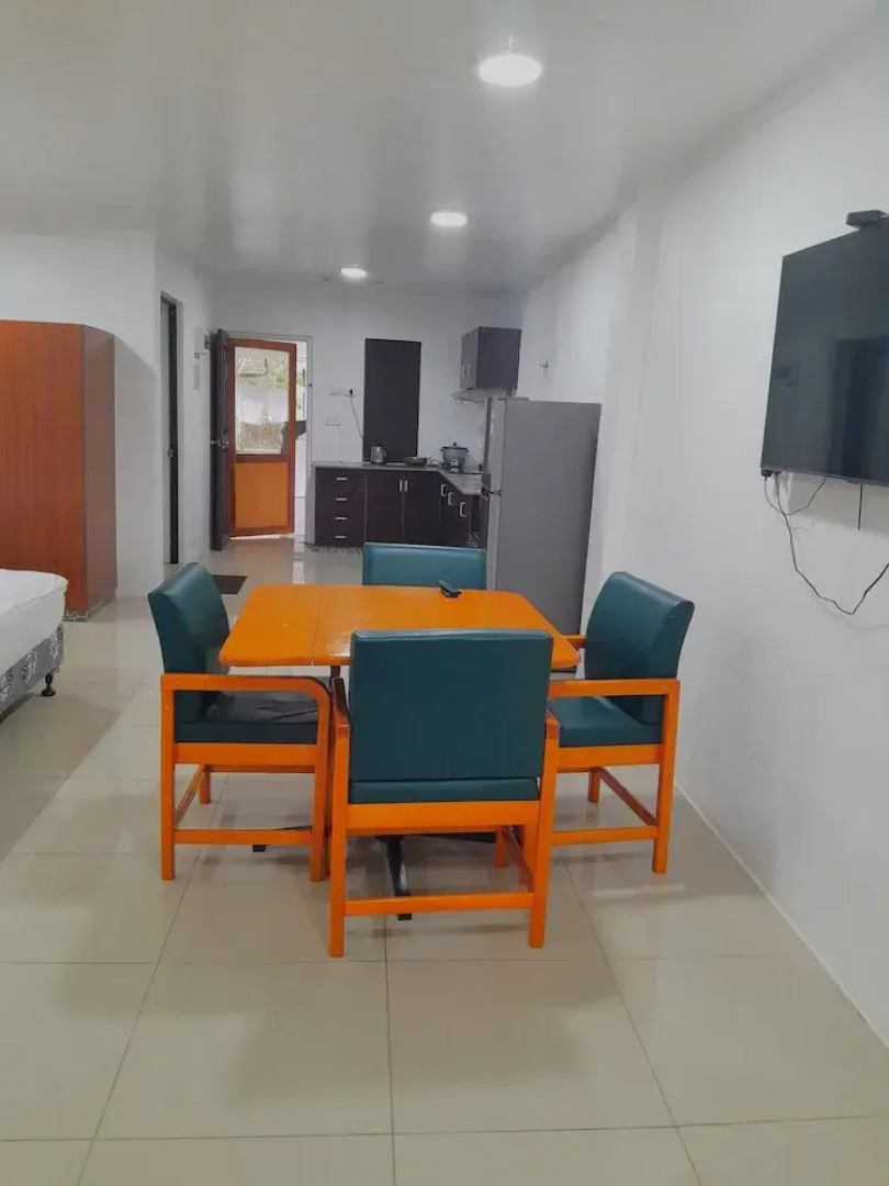 White Diamond Apartment