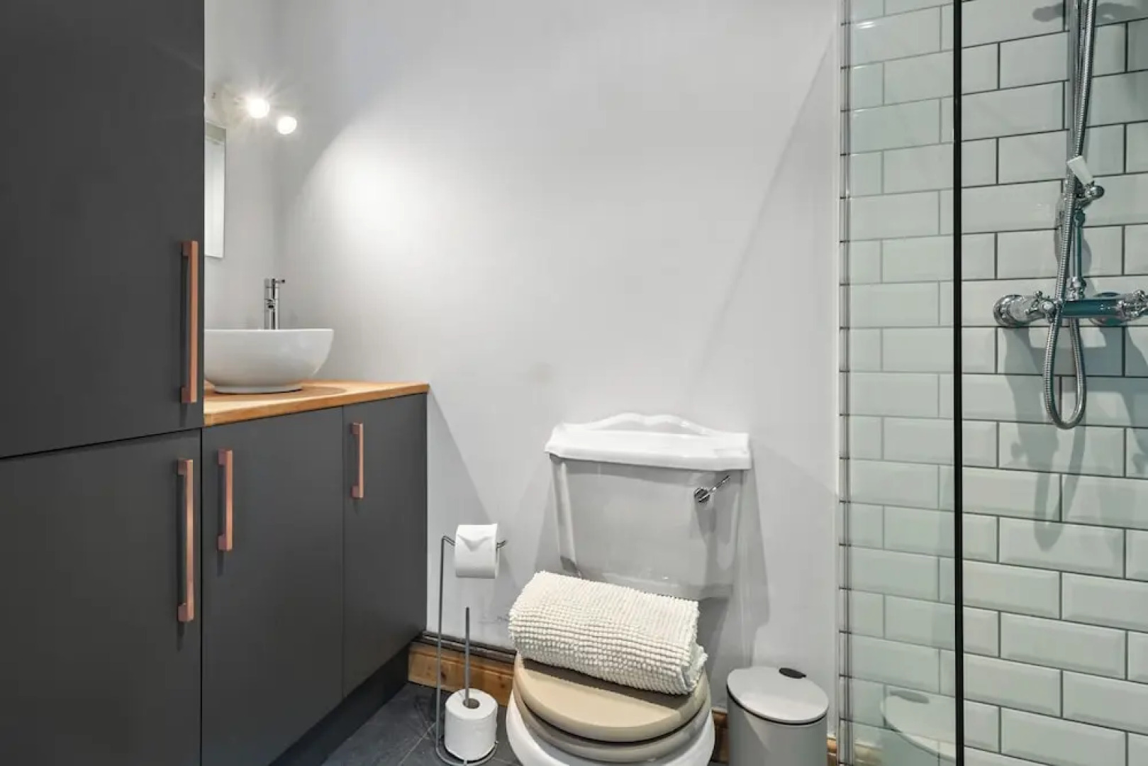 Immaculate 1-bed Studio in Haverfordwest