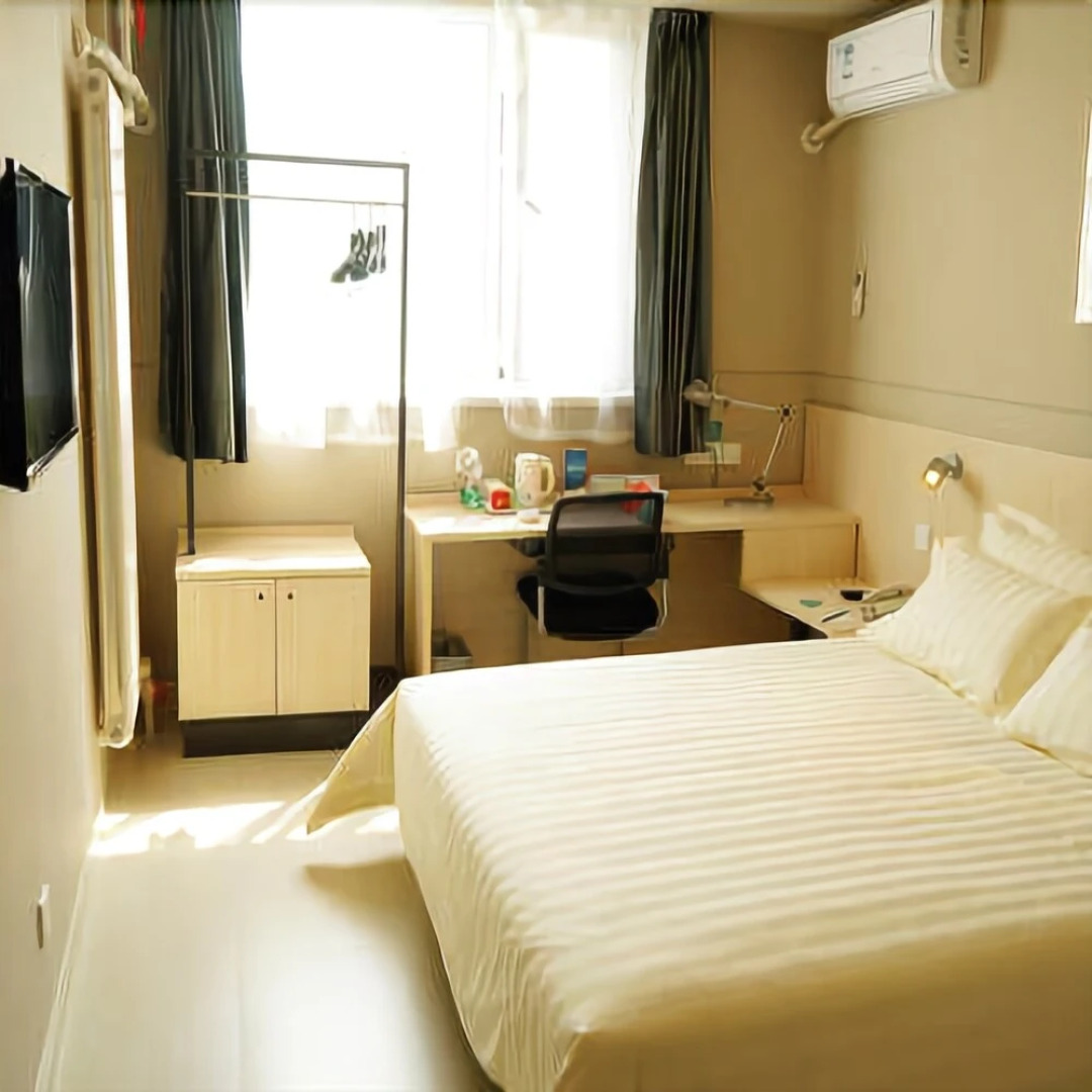 Jinjiang Inn Yingkou Bayuquan Century Square