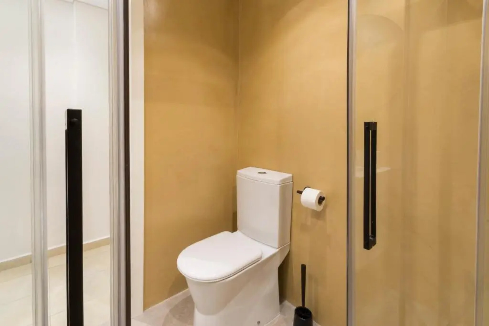 Beach & Port Apartments