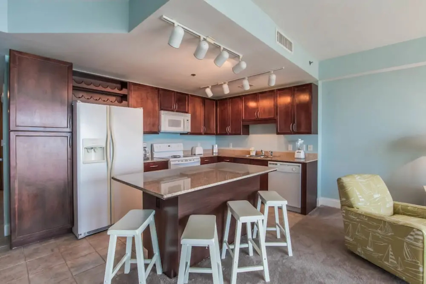 Laketown Wharf Resort by Book That Condo