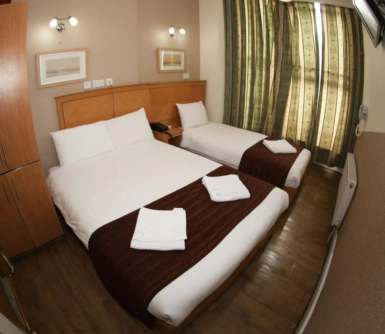 Bob W London Holland Park