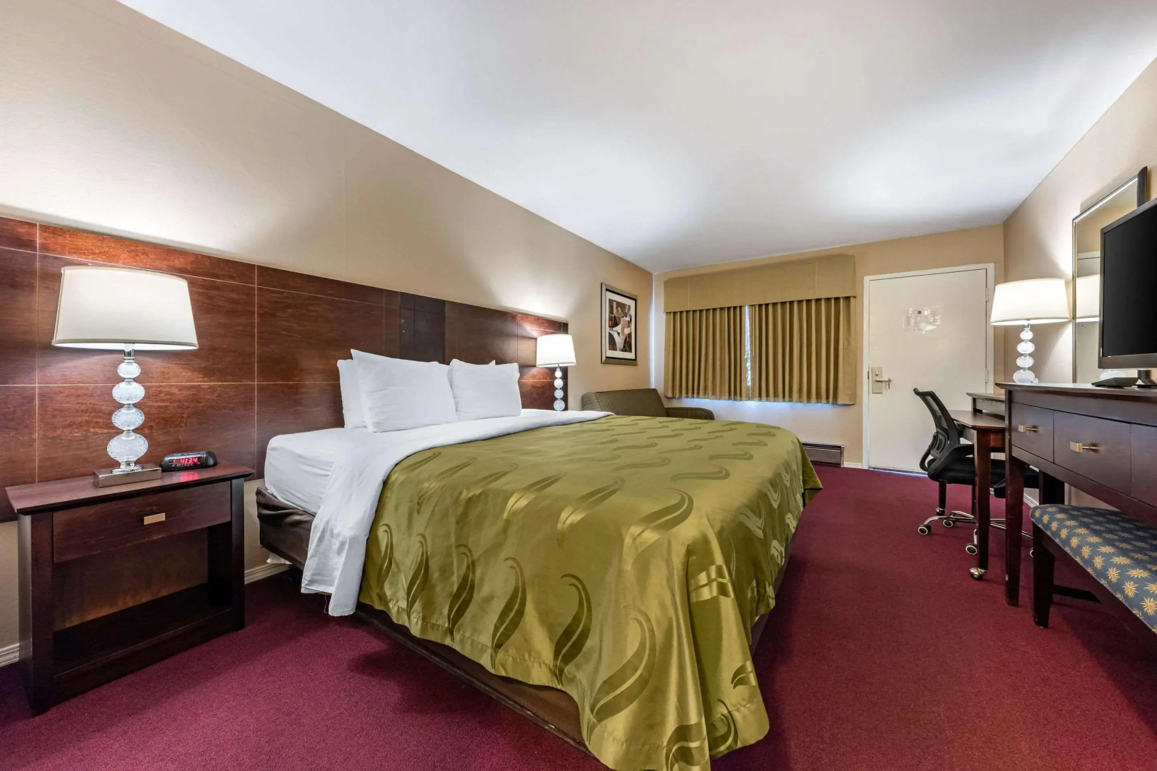 Scottish Fairway Inn