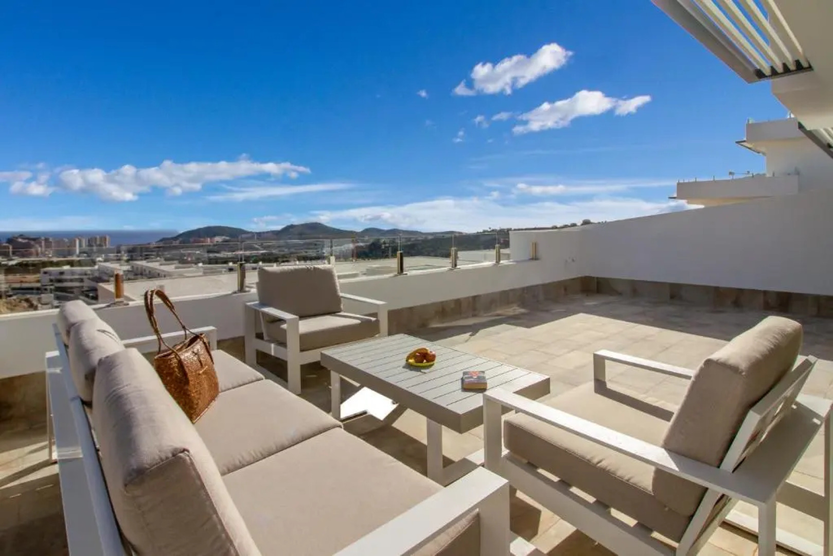 Apartment Camporrosso 12 by BookaParadise