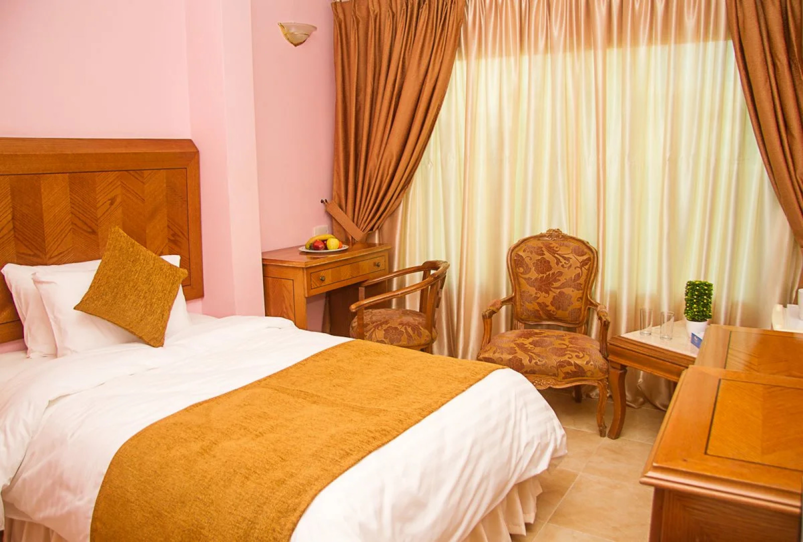 Al Anbat Midtown Hotel