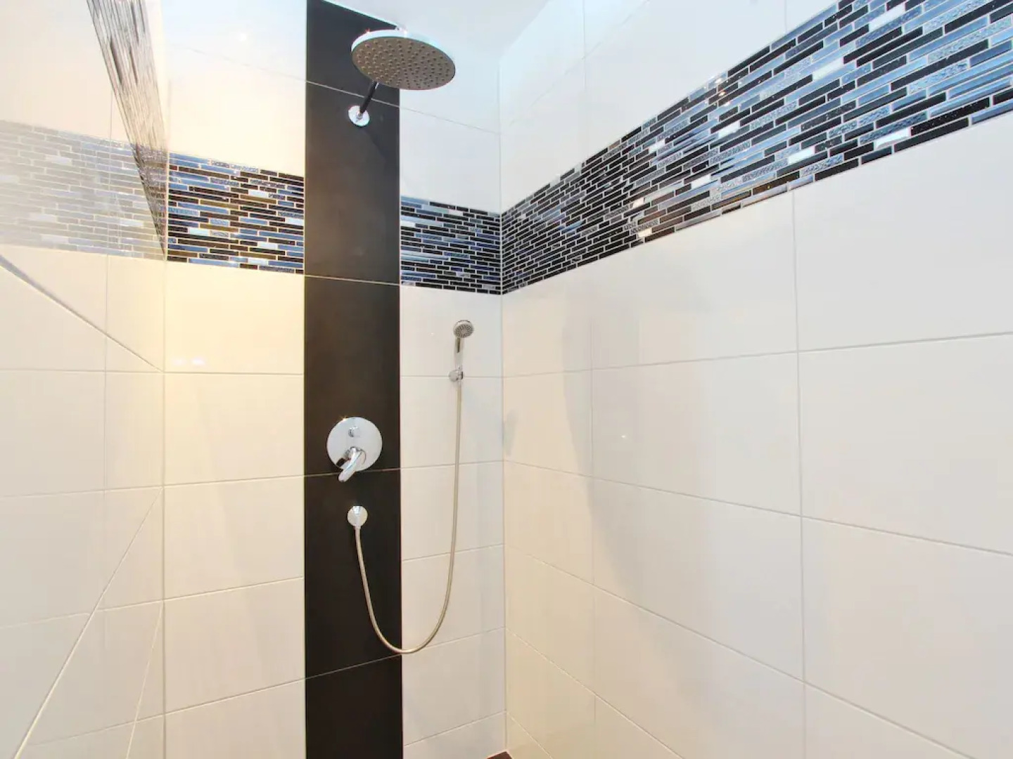 Spacious Villa With Garden in Hinterthiersee