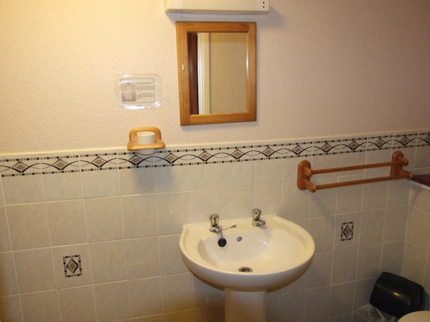 The Red Lion Country Inn