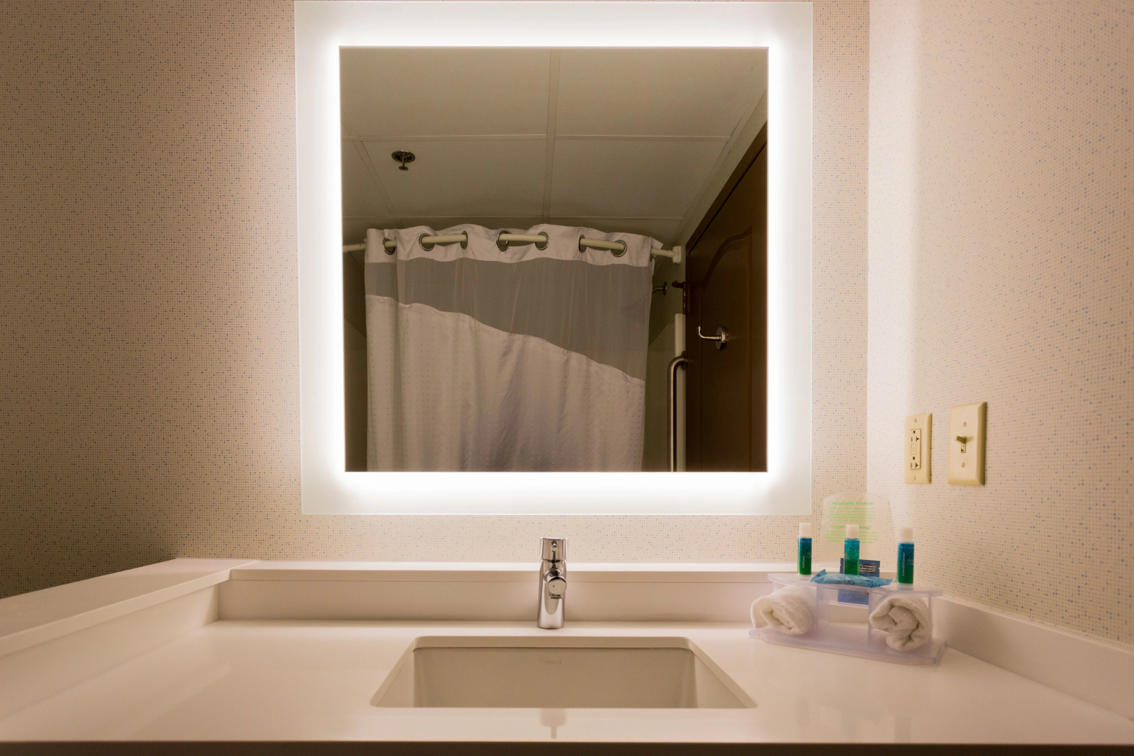 Holiday Inn Express & Suites Reading by IHG