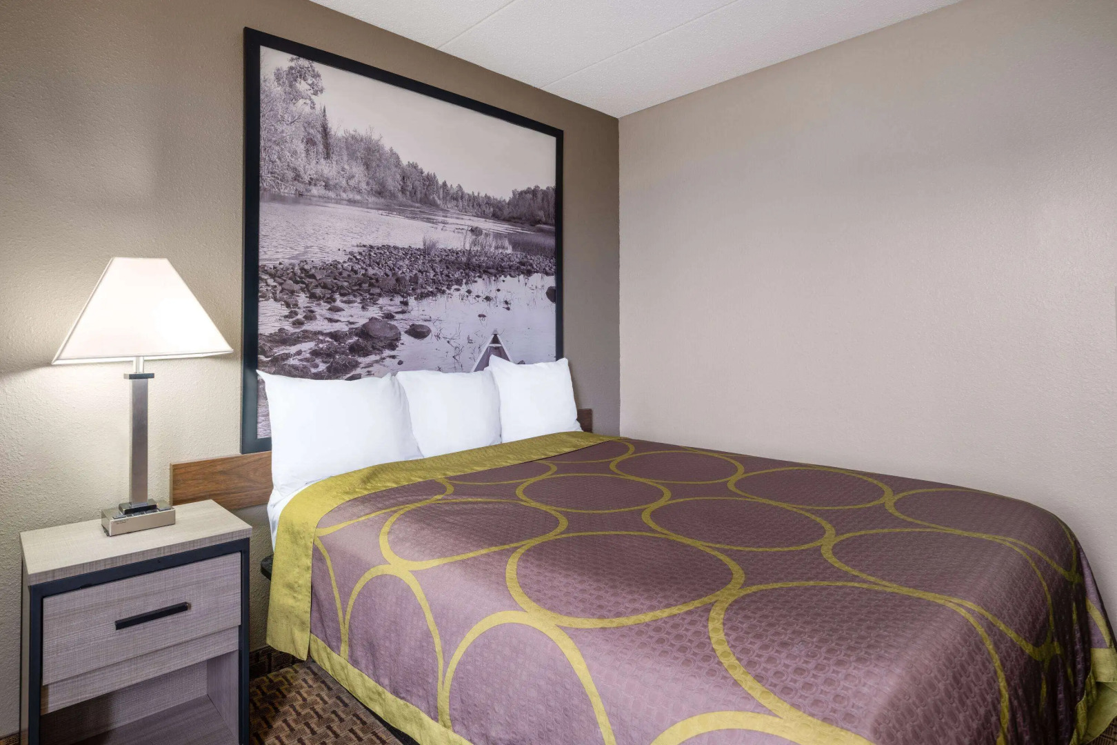 Super 8 by Wyndham Owatonna