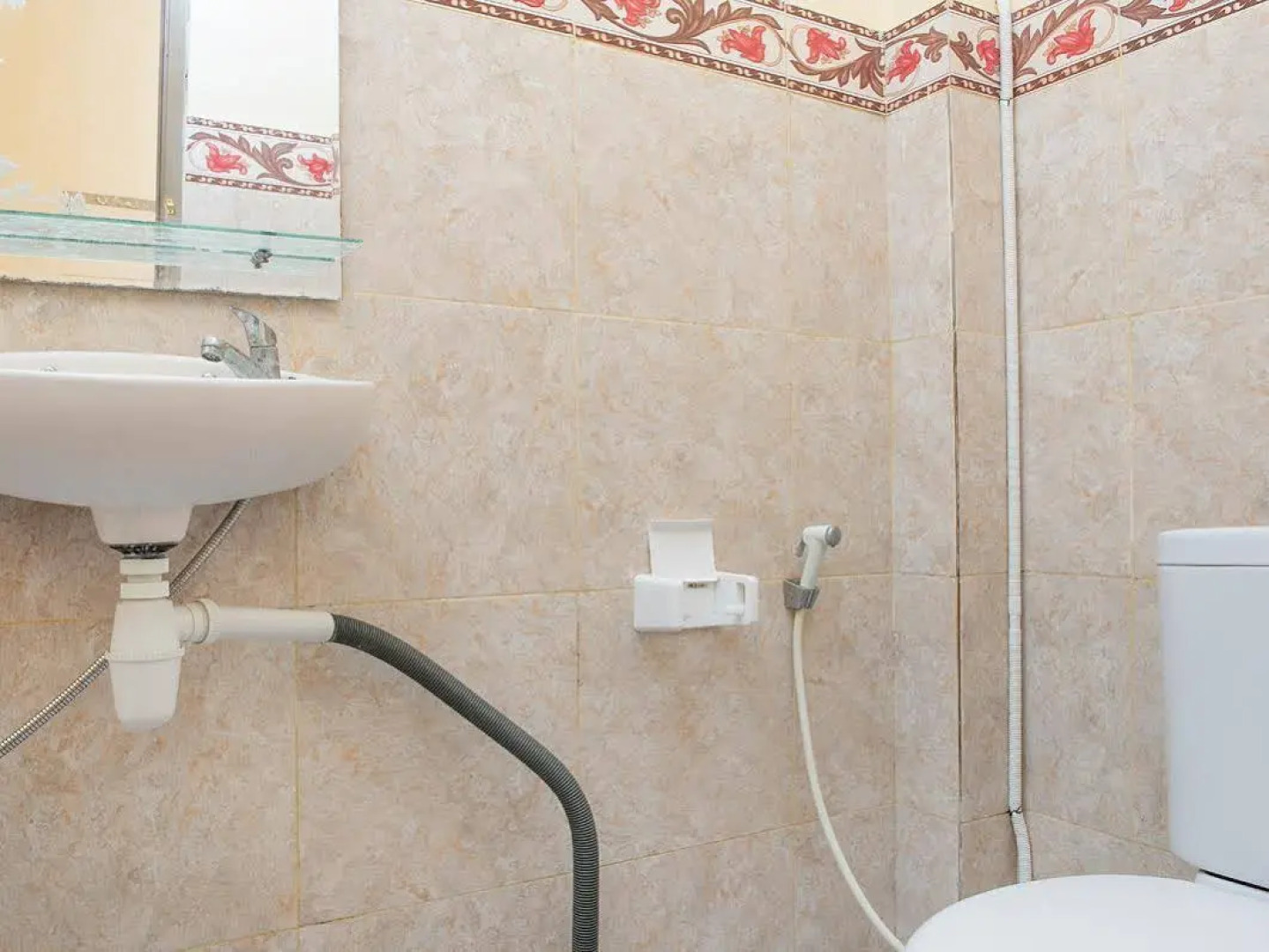 RedDoorz @ Legian Kelod