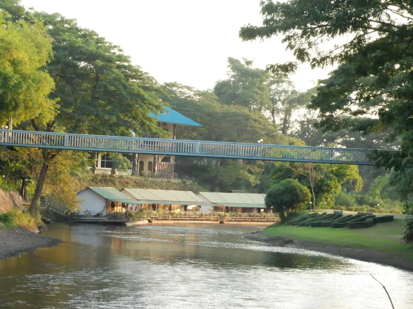 Suanphet Riverview Resort