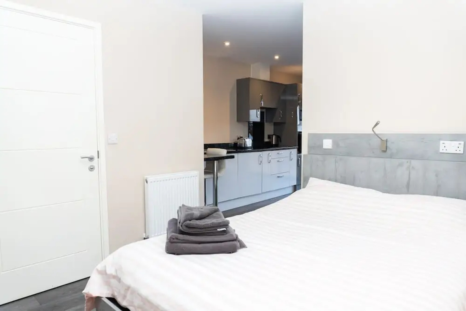 Magna House Apartments