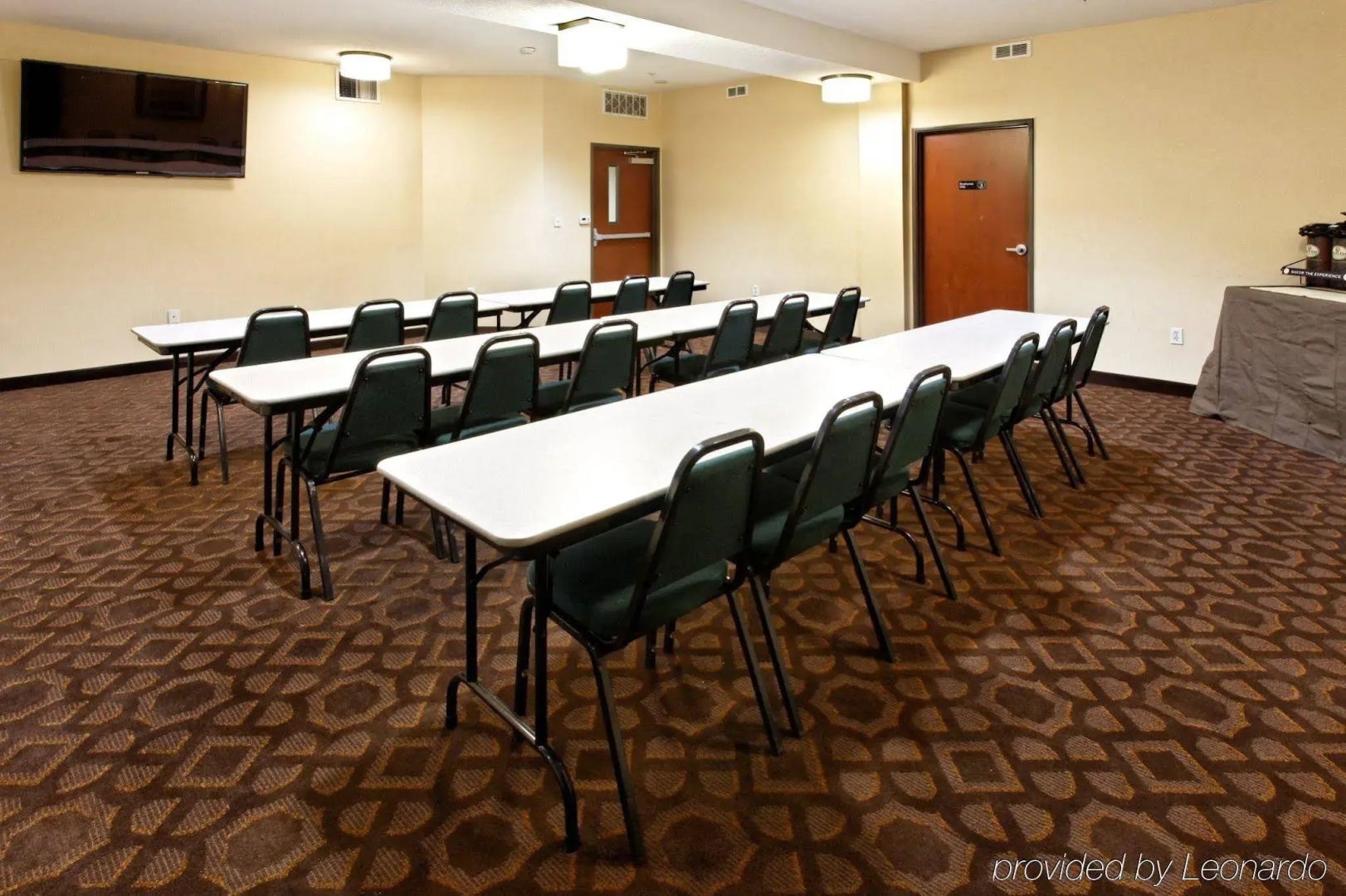 Holiday Inn Express Hotel & Suites Portland-Jantzen Beach by IHG