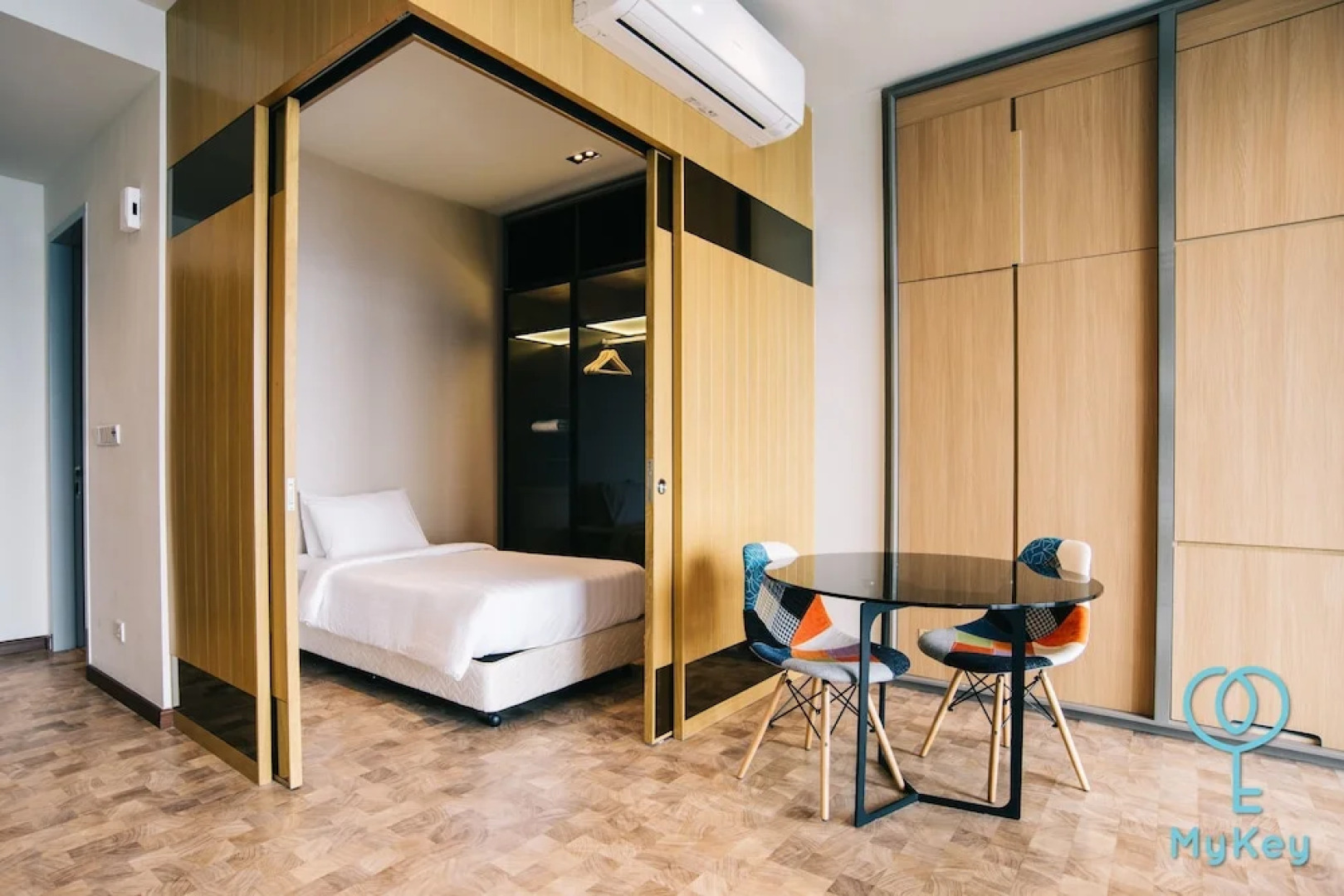 Expressionz Professional Suites by MyKey