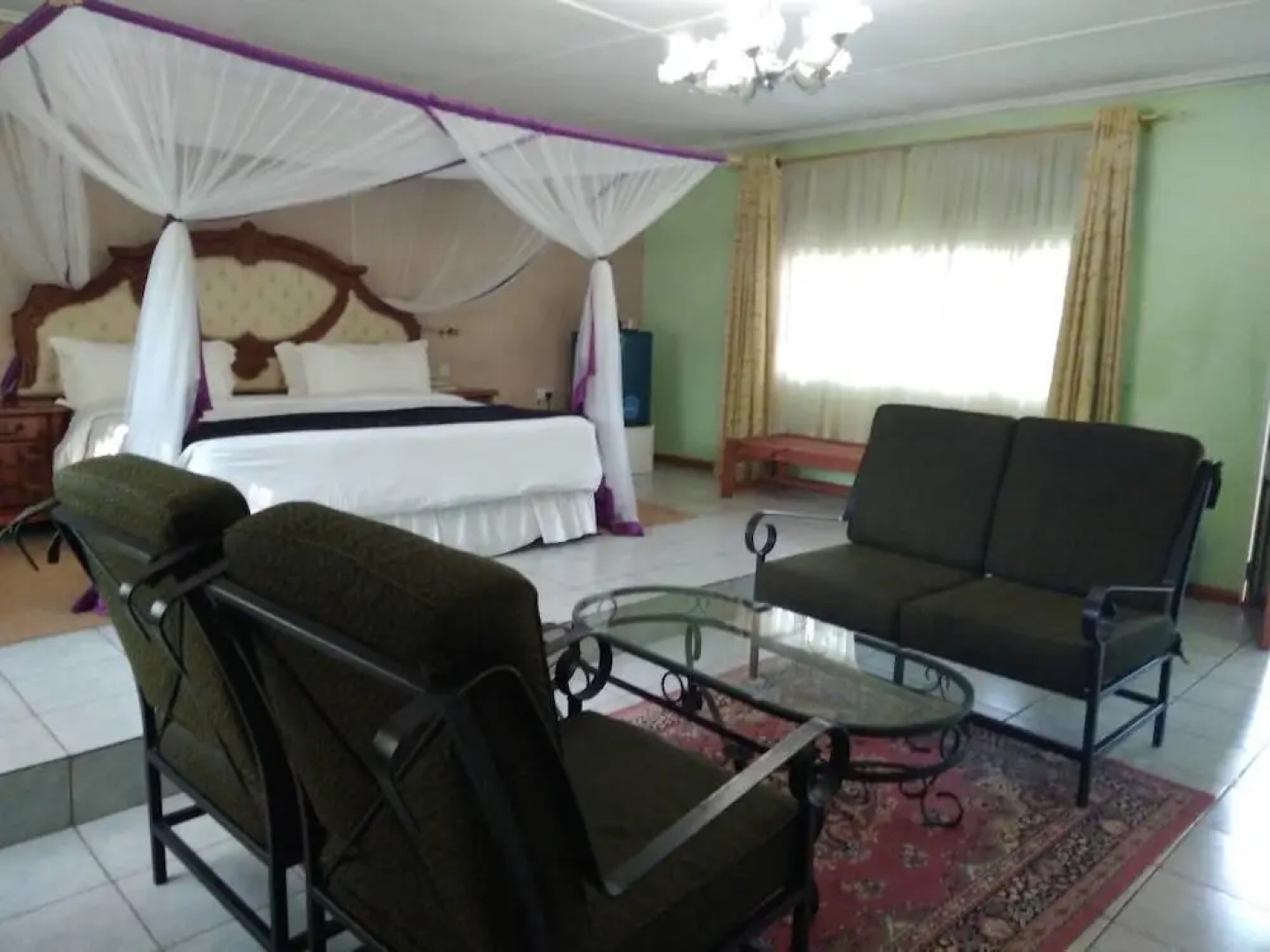 Aninas Executive Lodge