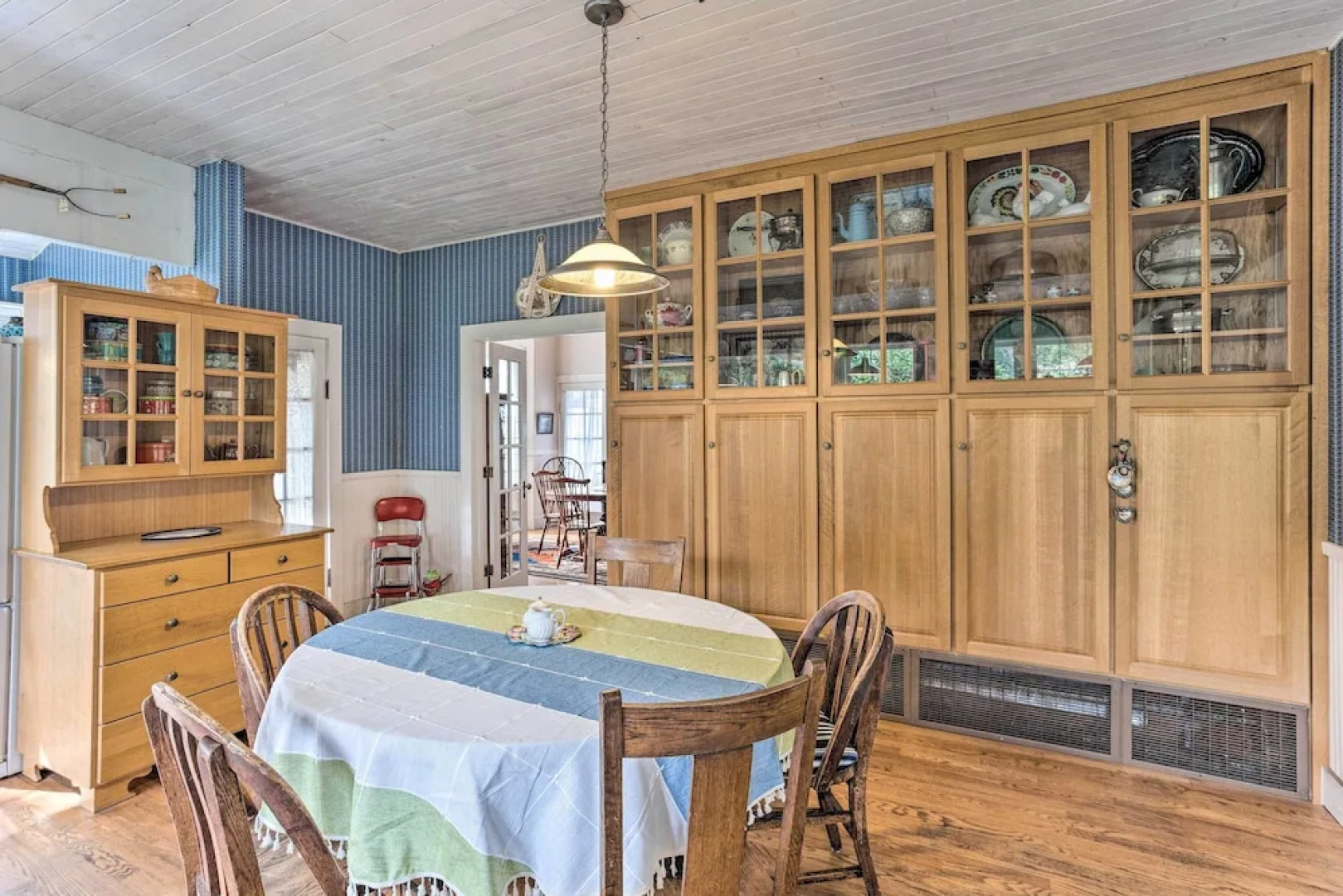 Charming Historic Retreat Near Poverty Bay!