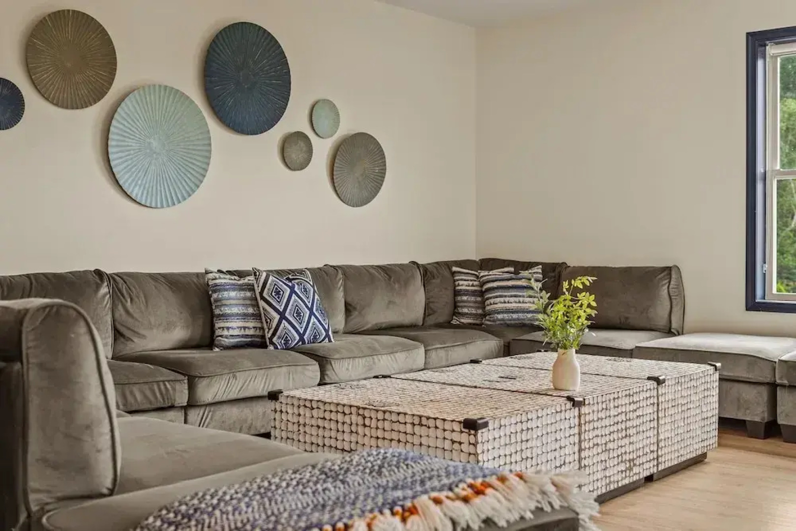 For Lake Sake by Avantstay Lakefront Hot Tub View