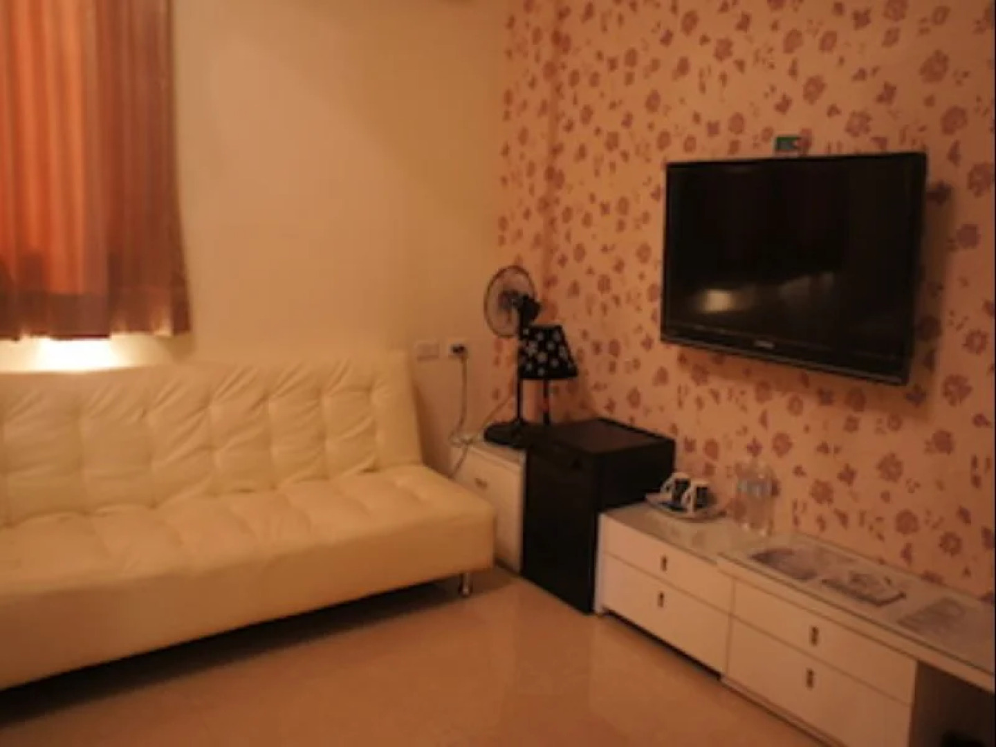 Four Seasons Duke Hostel