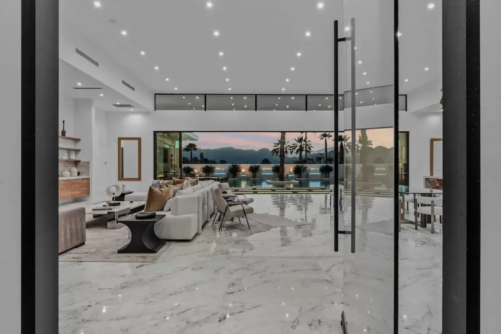 Sleeps 31 2 Luxury Villas w/ Pool + Spa, Putting Green Bravo by Avantstay