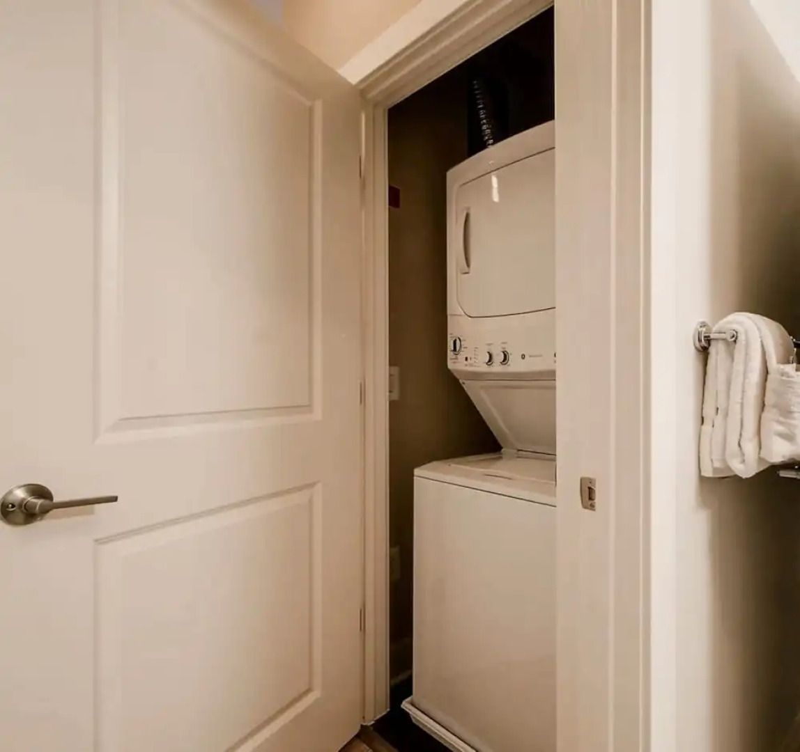 Global Luxury Suites in Sterling