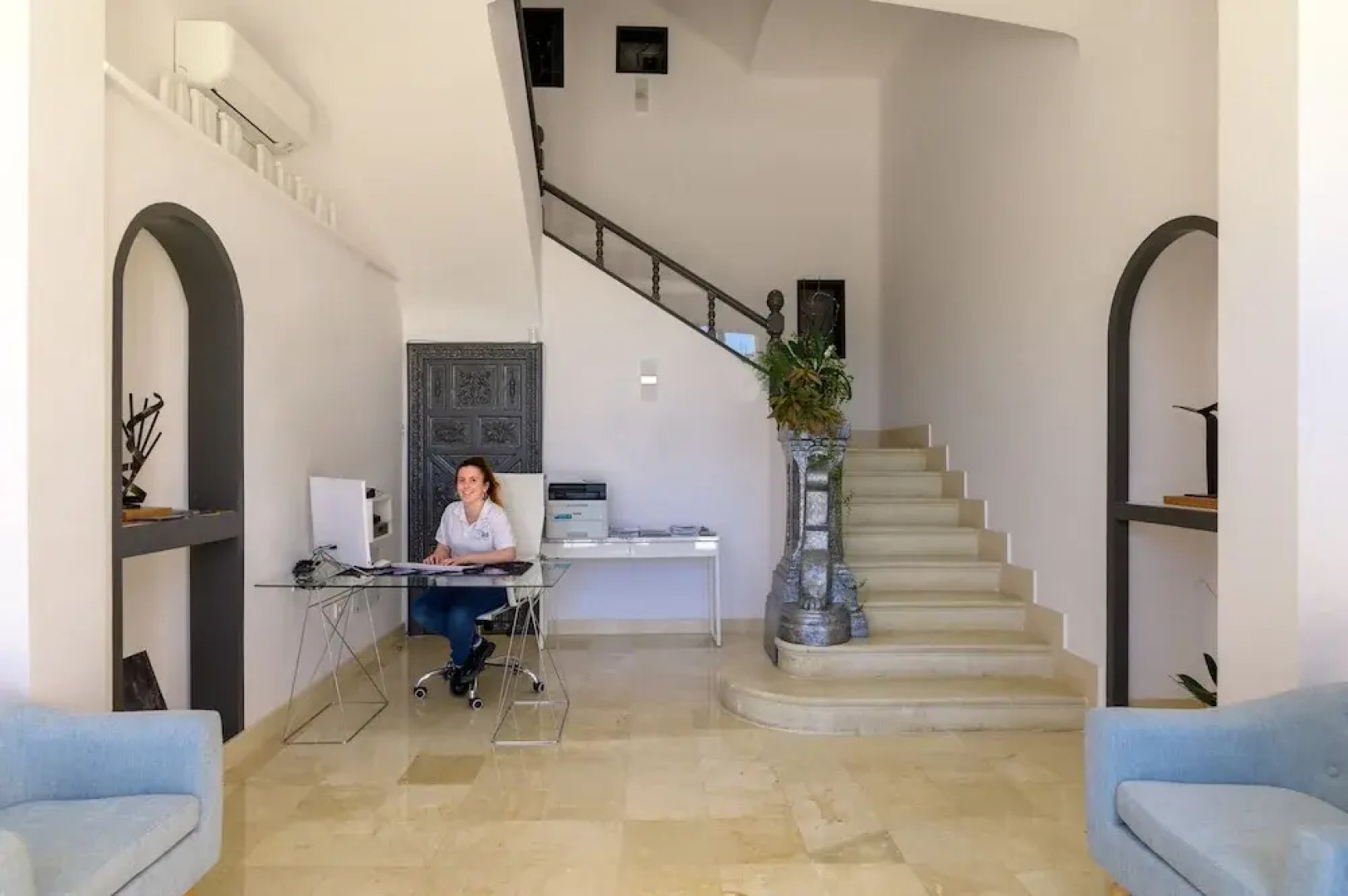 Young Hotels Spain SL