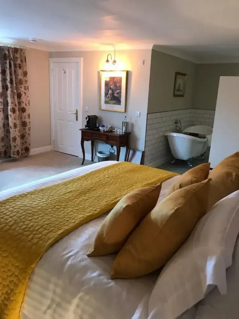 The Kirkstyle Inn & Rooms