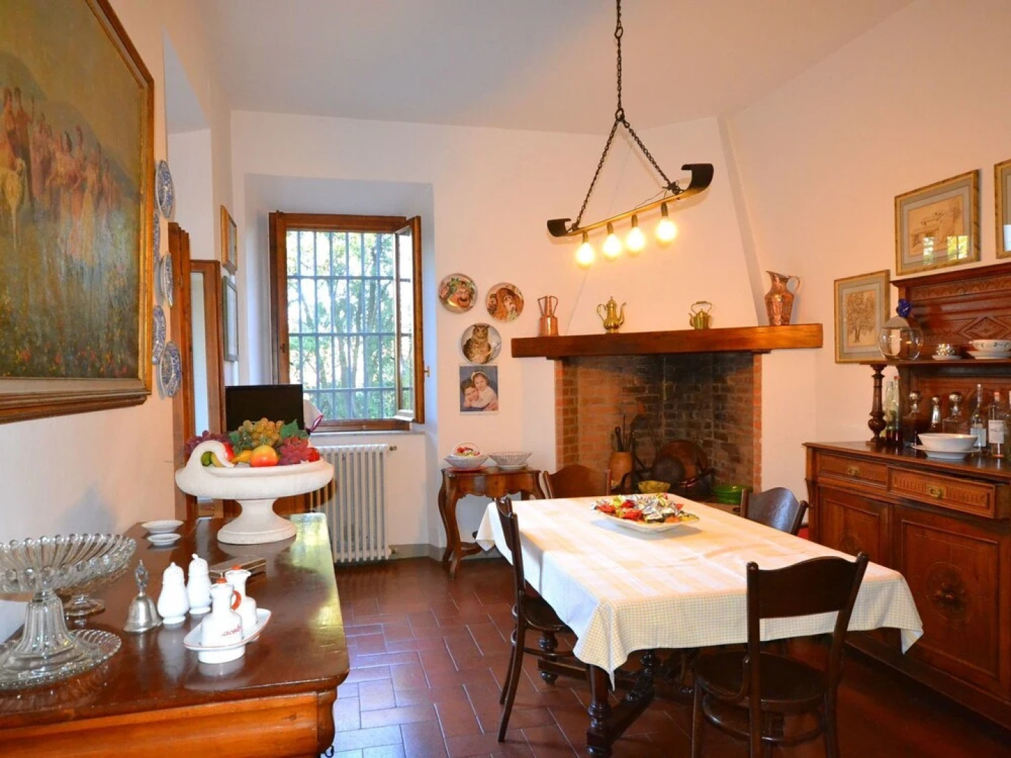 Charming Villa in Tuscany With Swimming Pool