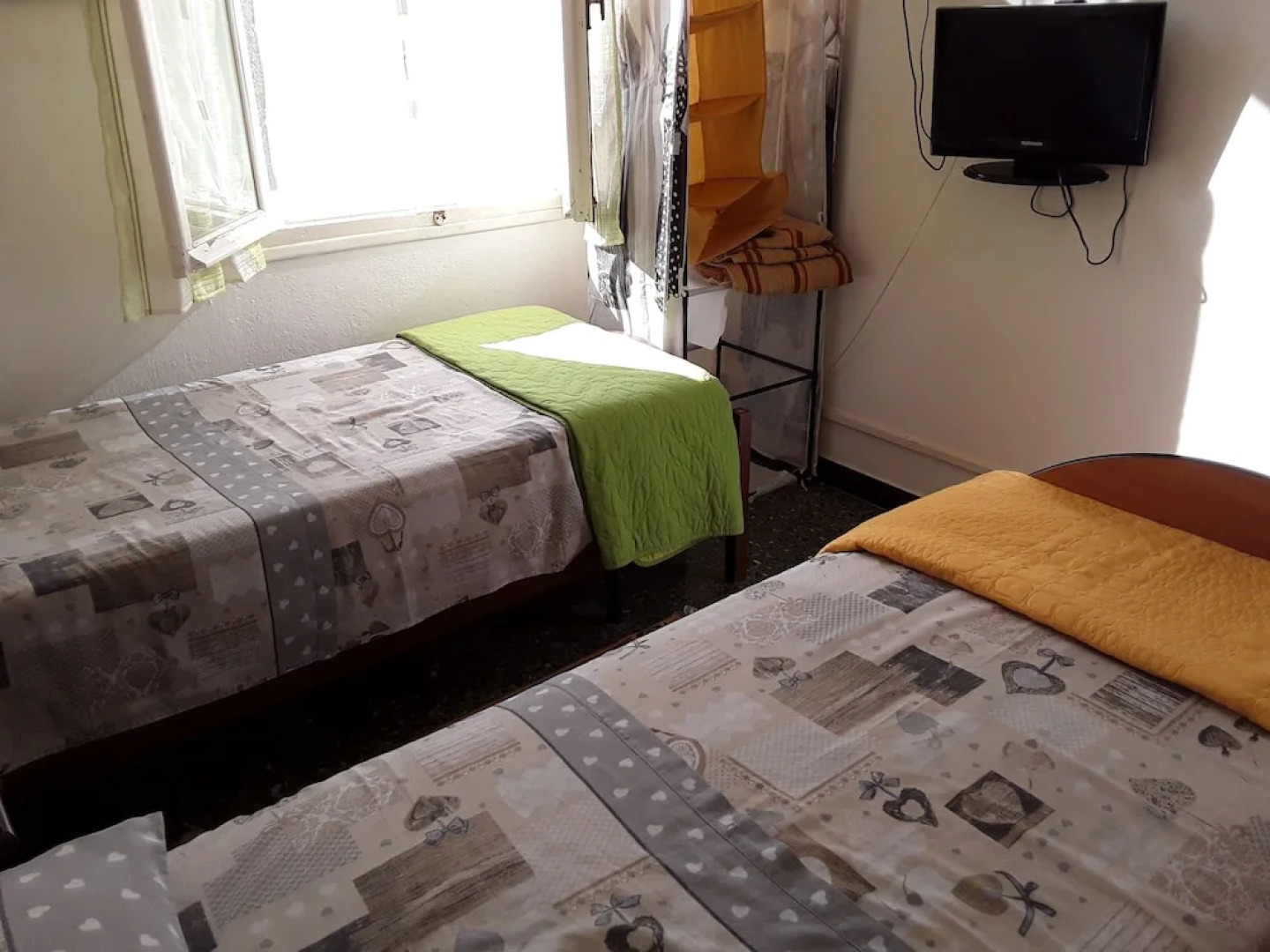 Room in Guest Room - Valle Degli Ulivi - Liguria, Italia