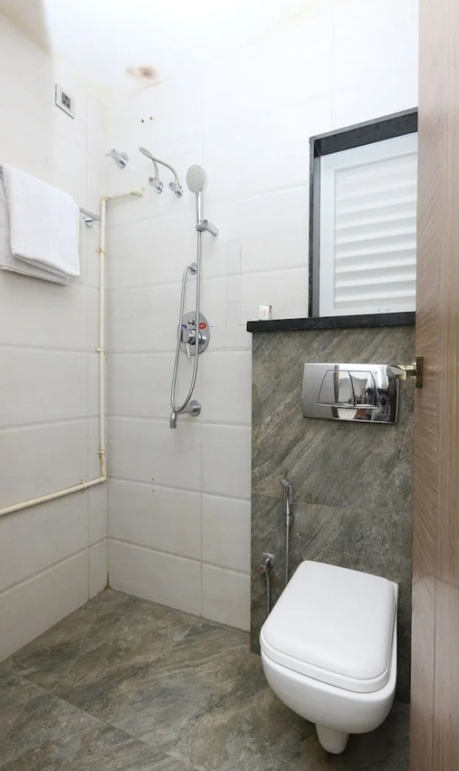 OYO 4943 Sandanams Villa