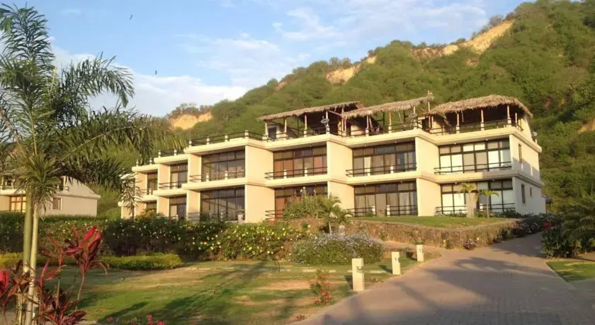 Vistazul Beachfront Condos