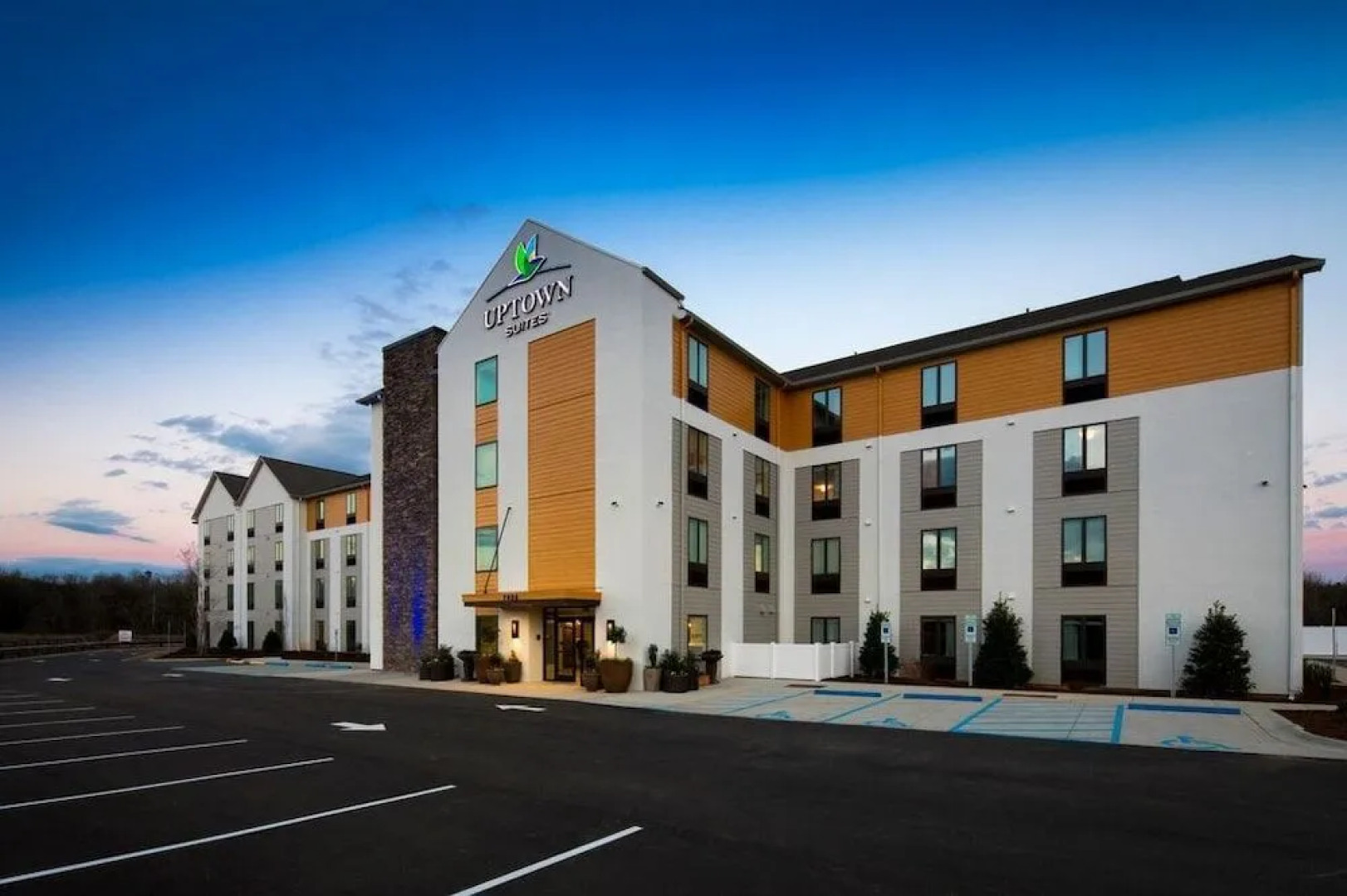 Uptown Suites Extended Stay Denver CO – Westminster